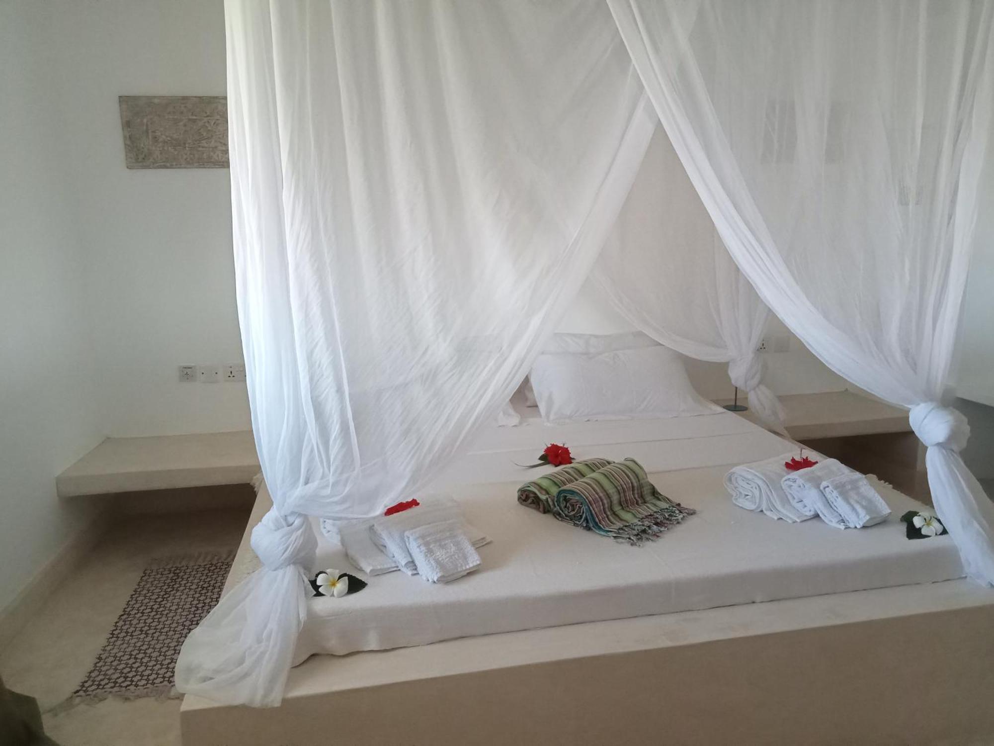 Bed and Breakfast Shira House Ватаму Экстерьер фото