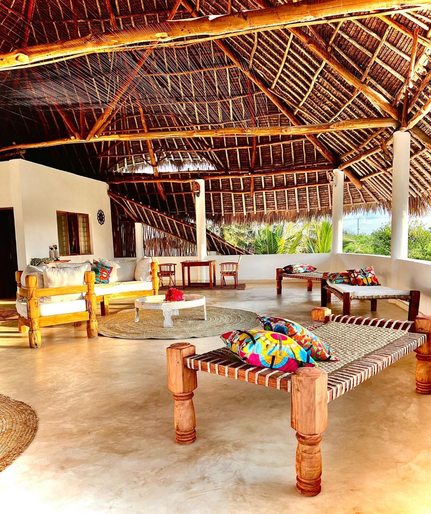 Bed and Breakfast Shira House Ватаму Экстерьер фото