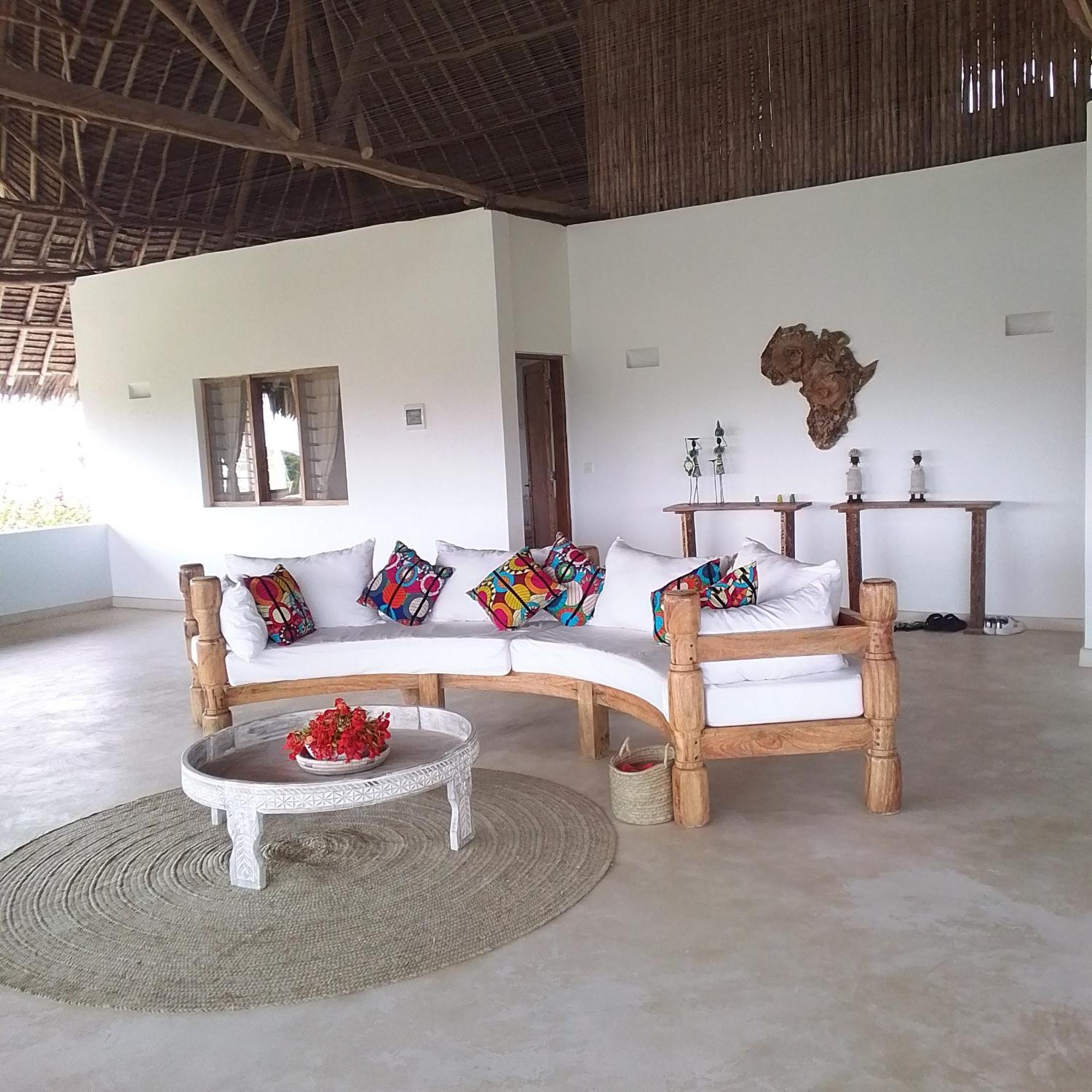 Bed and Breakfast Shira House Ватаму Экстерьер фото