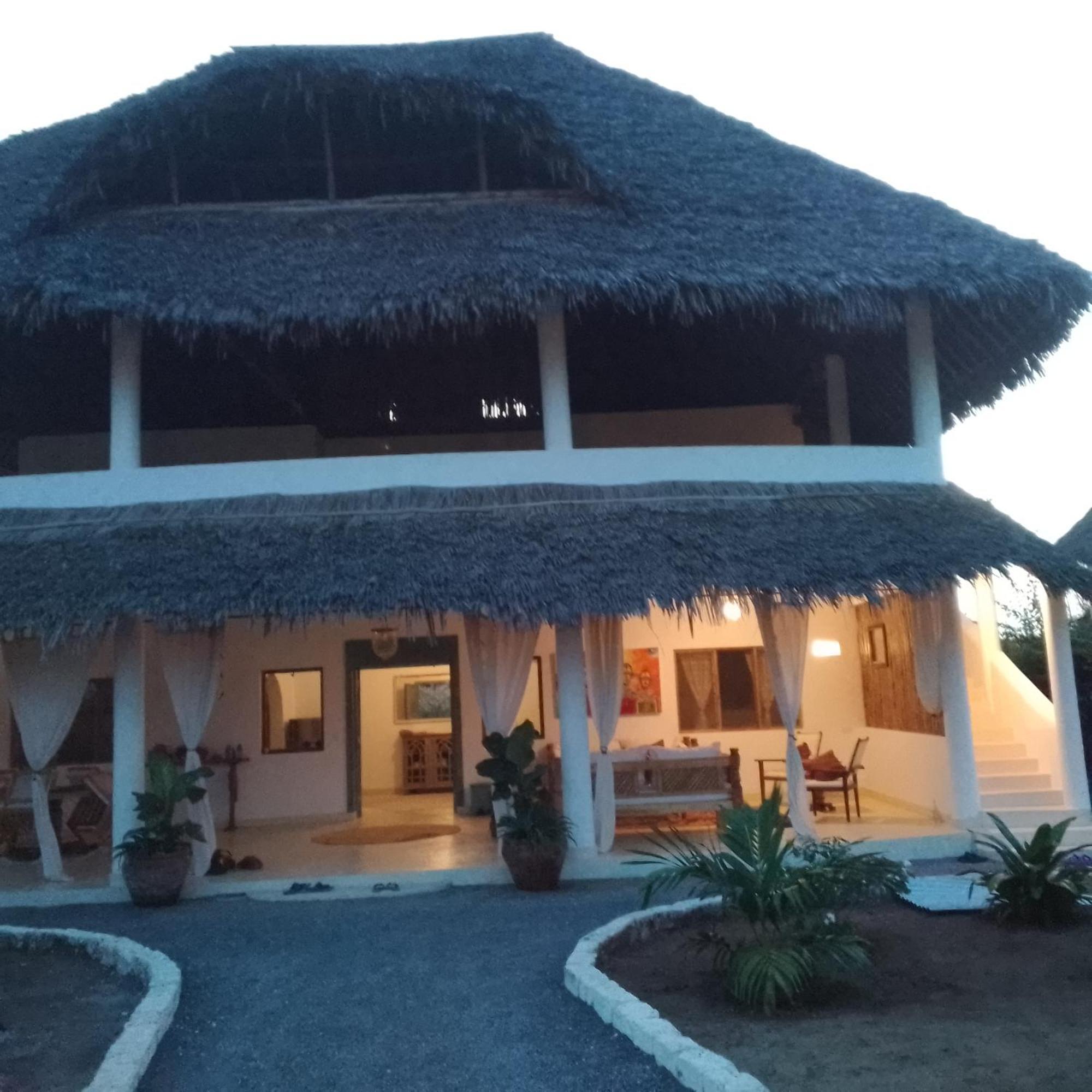 Bed and Breakfast Shira House Ватаму Экстерьер фото