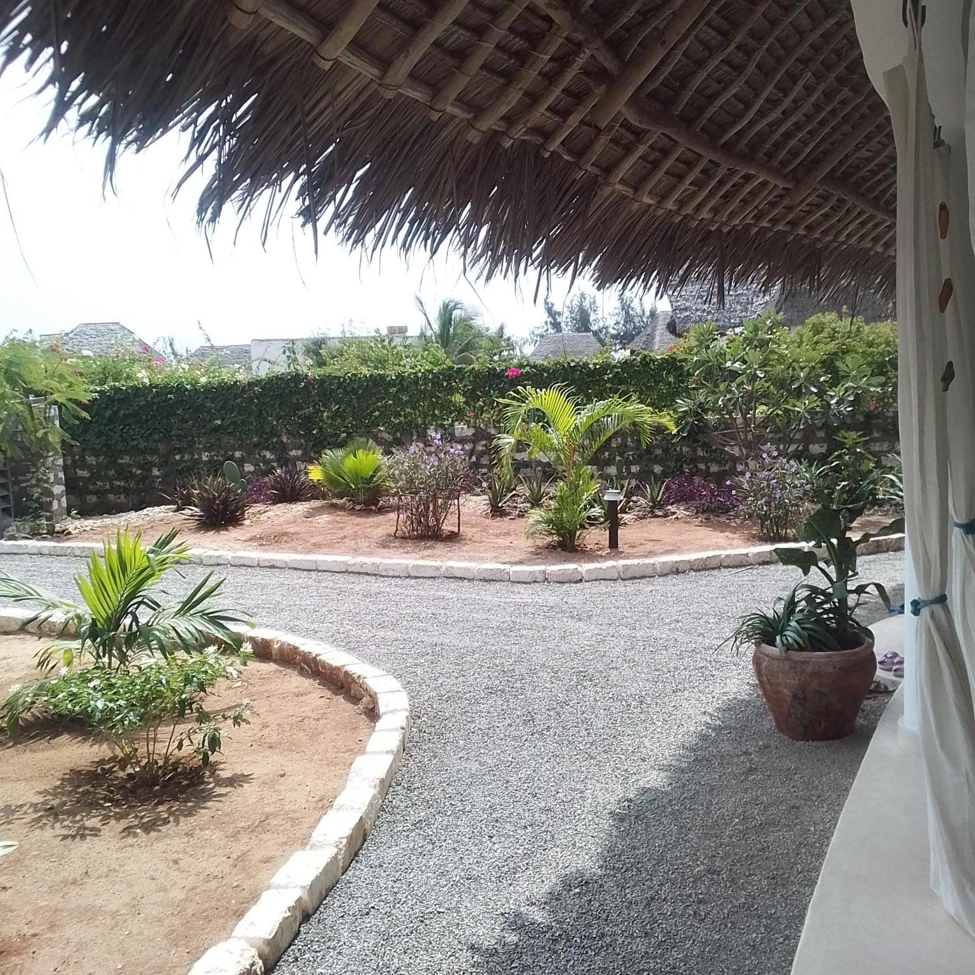 Bed and Breakfast Shira House Ватаму Экстерьер фото